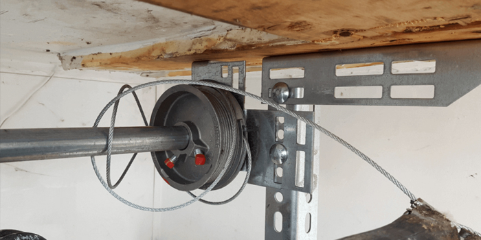 Muskoka fix garage door cable